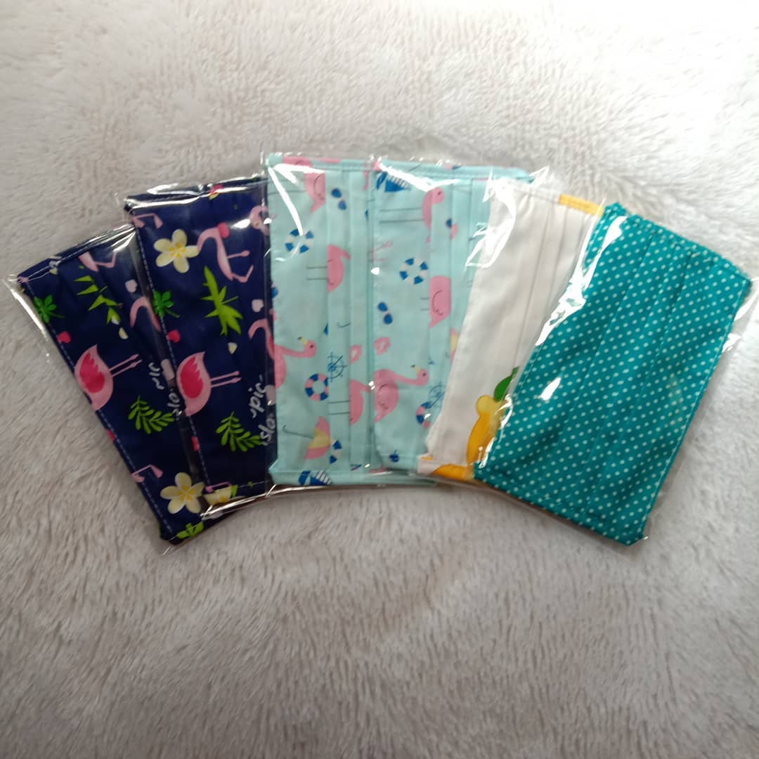 Nandagilang9's tweet photo. Aku guru honorer di SD, krn lg SFH gajian jg lg pending dr bln lalu, sambilan lesku jg libur. Skrg Aku jualan Masker buat mencukupi Kebutuhan. Ready Masker kain 2 lapis, bisa diisi tisu. Utk Yg anak2 hrganya 4rb/pcs, 45rb/lusin. Dewasa 6rb/pcs, 65rb/lusin. WA: 085870815425 https://t.co/ckSPdPZqiB