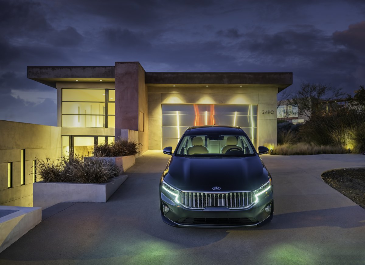 HMGnewsroom's tweet photo. [#HMG] Spend your weekend in a safe, comfortable and convenient way #K7Premier #Cadenza #StayHome #KiaMotors https://t.co/veOyfRPCbe