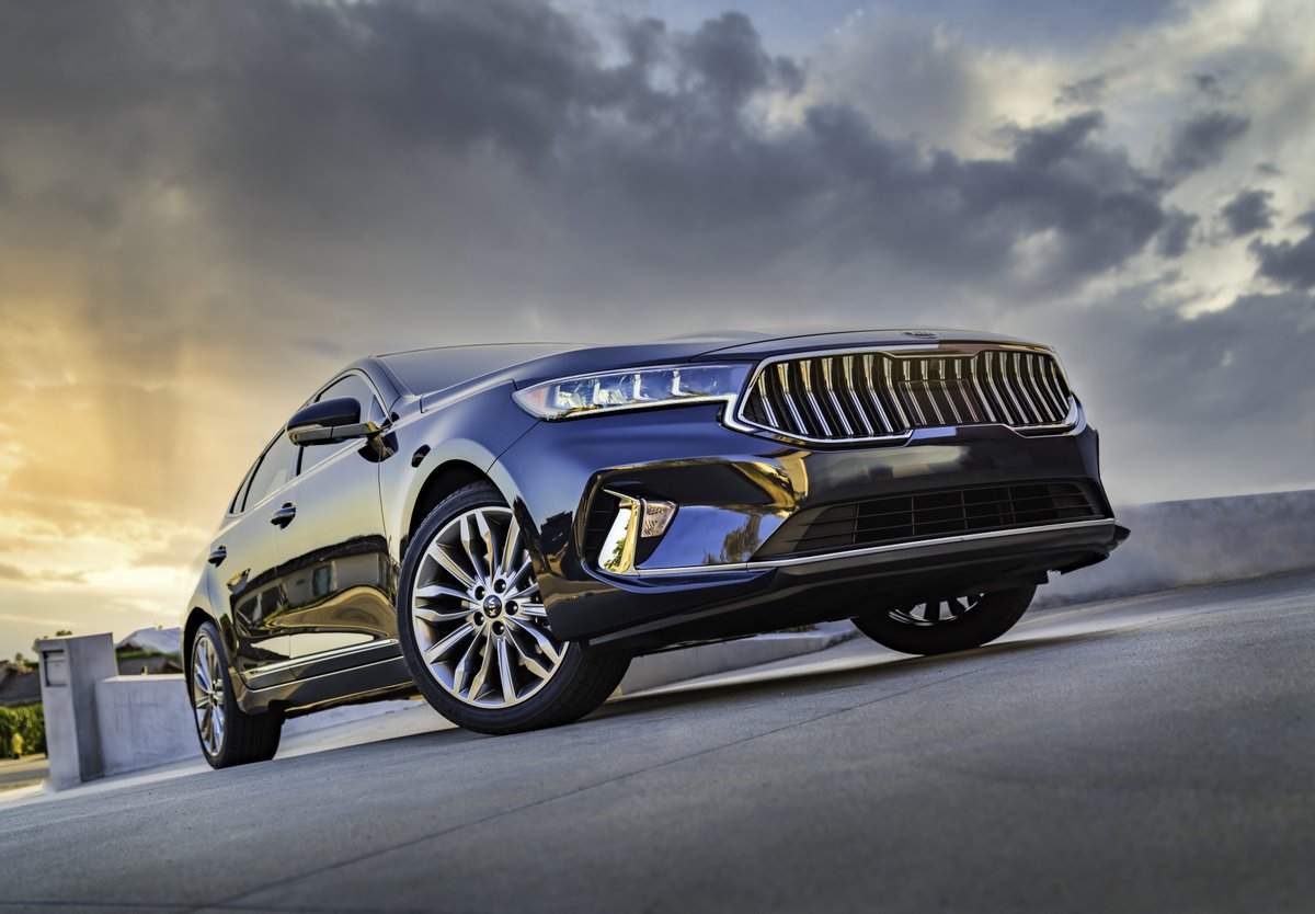 HMGnewsroom's tweet photo. [#HMG] Spend your weekend in a safe, comfortable and convenient way #K7Premier #Cadenza #StayHome #KiaMotors https://t.co/veOyfRPCbe