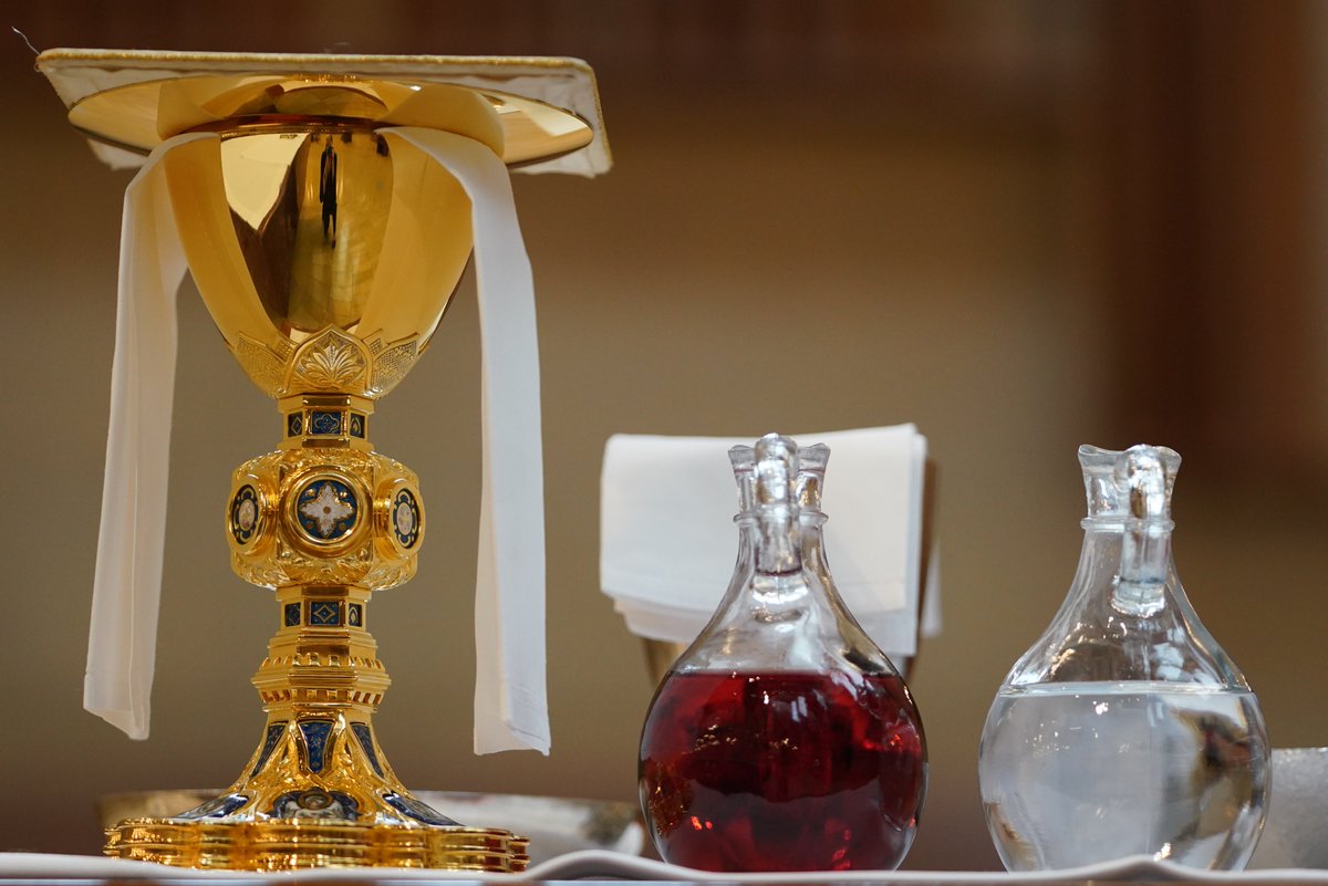 lacatholics's tweet photo. Pray with us as @ArchbishopGomez celebrates the Mass of the Lord's Supper from the @olacathedral. We hope you will find comfort in the gift of the Lord's love and in spiritual communion. Participate with us here: https://t.co/ztMGhkqRHe #LAcatholicsEnterIn #HolyThursday https://t.co/hmXyJTyGq0