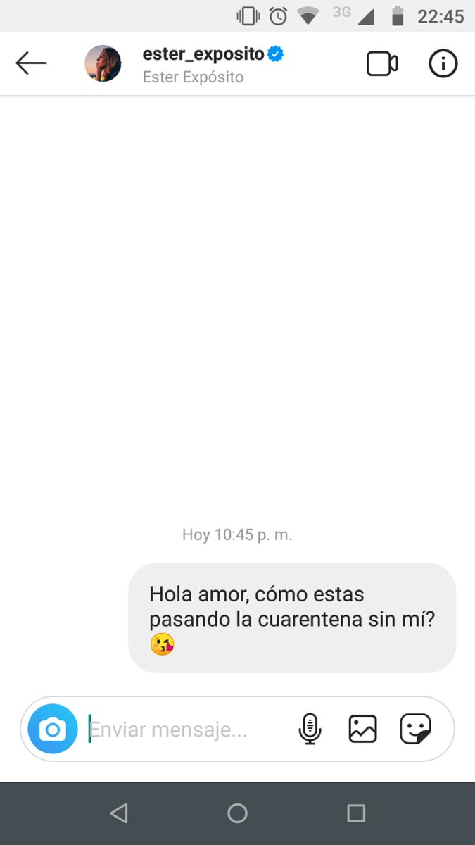 solangeflor11's tweet photo. Cuando estás al pedo @JonaaAranguiz 😂😂 https://t.co/i8sKKvTQJl