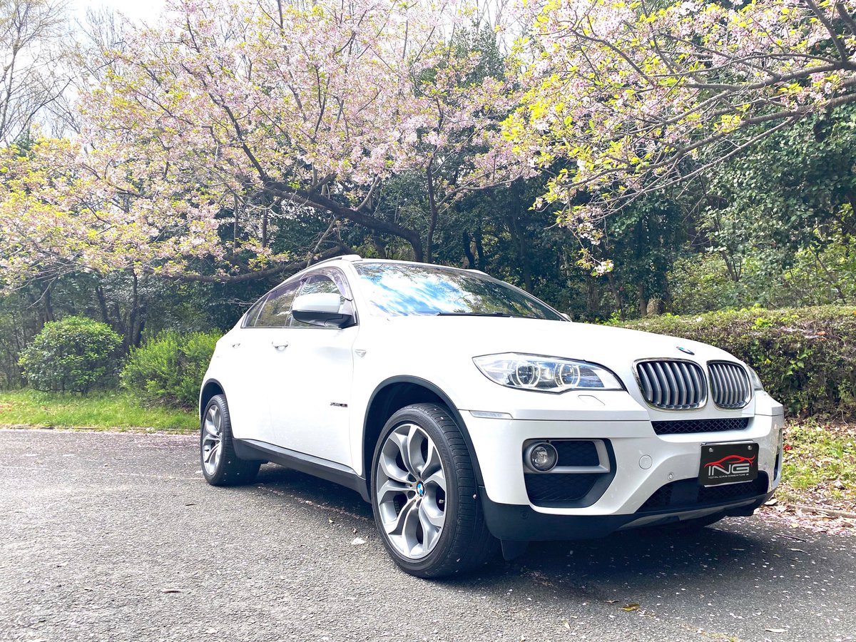 YamashitaIng's tweet photo. やっぱりBMWがカッコいい〜‼️
Sleek Roof Line coupé suv‼︎
BMW X6 X-Drive35i‼︎
#bmw #bmwx6 #bmwe71 #bmwe72 #bmwx6m #bmwjapan #bmwmpower #bmwf15 #bmwf16
#libertywalk #lbworks #libertywalk代理店 #姫路 #ING #ing109 #姫路城 #姫路駅 #carlifeplanner https://t.co/ZOi1CRRTsl