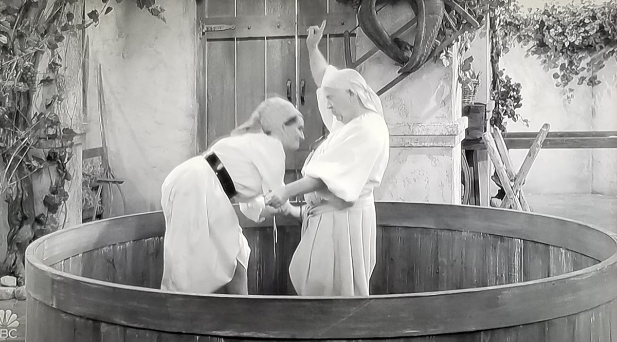 TimothyMurphy50's tweet photo. @WillAndGrace @thelesliejordan This made me laugh so much that I forgot the rona situation. That you guys so much ❤ #WillAndGrace #ILoveLucy https://t.co/HQ6KrF05py