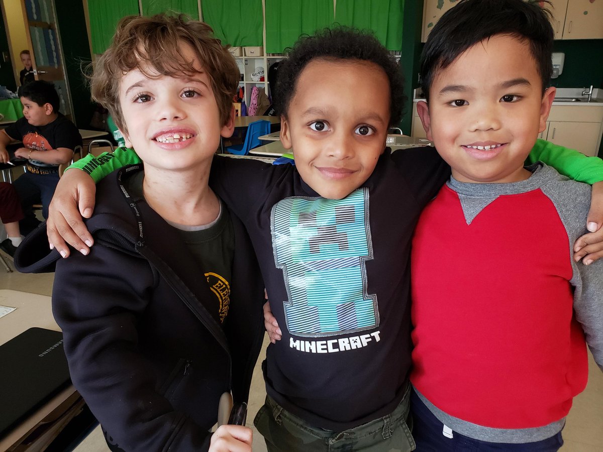 danetterjoy's tweet photo. @BethlehemAreaSD My heart is broken that we will not be together in person again this year, but we will make new memories and share more smiles. Keep making me proud, Room 129! My ❤ is always with you!! @GovernorWolf #BASDProud #Ignite https://t.co/DSutVYiR3p