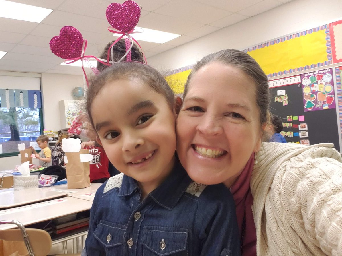 danetterjoy's tweet photo. @BethlehemAreaSD My heart is broken that we will not be together in person again this year, but we will make new memories and share more smiles. Keep making me proud, Room 129! My ❤ is always with you!! @GovernorWolf #BASDProud #Ignite https://t.co/DSutVYiR3p