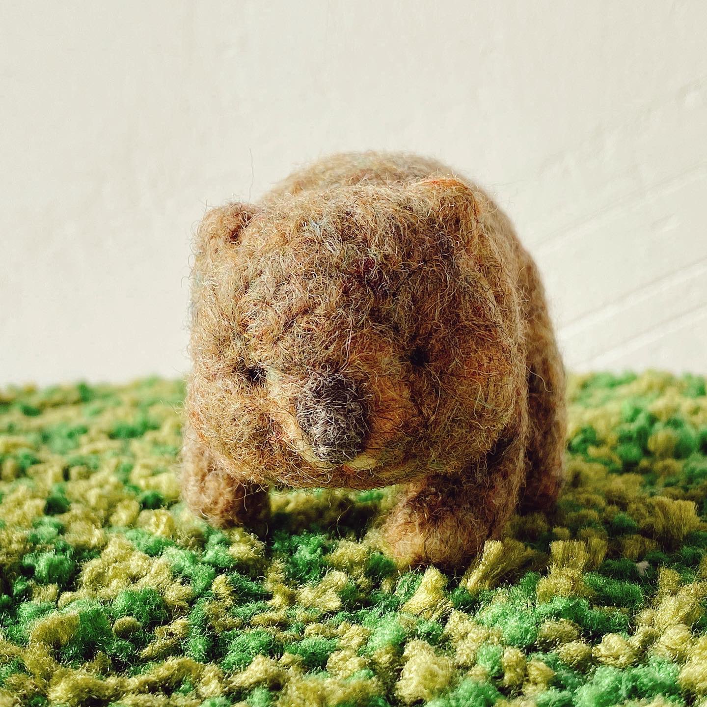 ねこの森雑貨店 Al Twitter ウォンバット載せときます 有袋類ウォンバット好きのためのウォンバット おしりポケットから顔を出す 赤ちゃんウォンバットまで再現した こだわりの1点ものウォンバットです Minneにて販売してます プロフィールのurlからとべます ねこの森雑貨店 Al Twitter ウォンバット載せときます 有袋類ウォンバット好きのためのウォンバット おしりポケットから顔を出す 赤ちゃんウォンバットまで再現した こだわりの1点ものウォンバットです Minneにて販売してます プロフィールのurlからとべます