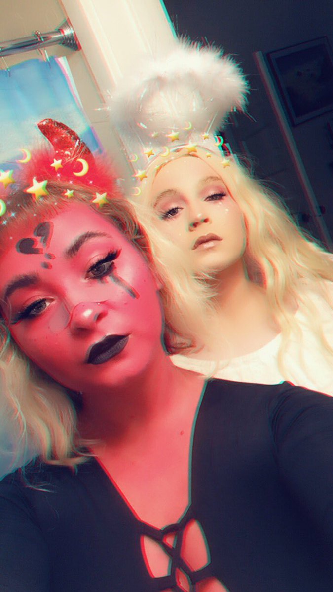 Halloween 2019!! We danced so much and I got really drunk and you brought me pizza and water and helped me find my shoes. We sang so much Lizzo and you looked so damn ethereal. 