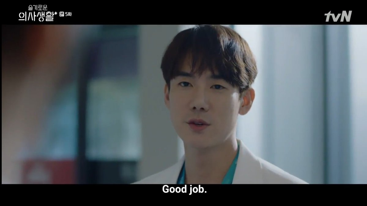  #HospitalPlaylist Many are questioning why Jeong Won didn't praise/acknowledge Gyeo Wool's bold gesture and hard work of running after the abusive father, just like how she wished him to. 1st, the situation needs to be viewed from a professional angle, not from a shipping pov