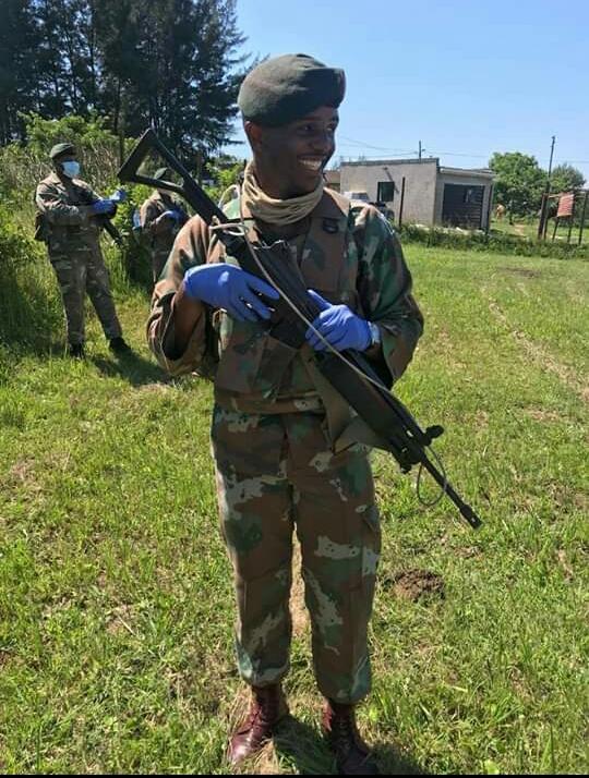 ChaseTheCook1's tweet photo. Akere wena o celebrity akere Mbaks πππ
Look now you trending for wrong things
#Firembalula https://t.co/Kw62AX9Rrm