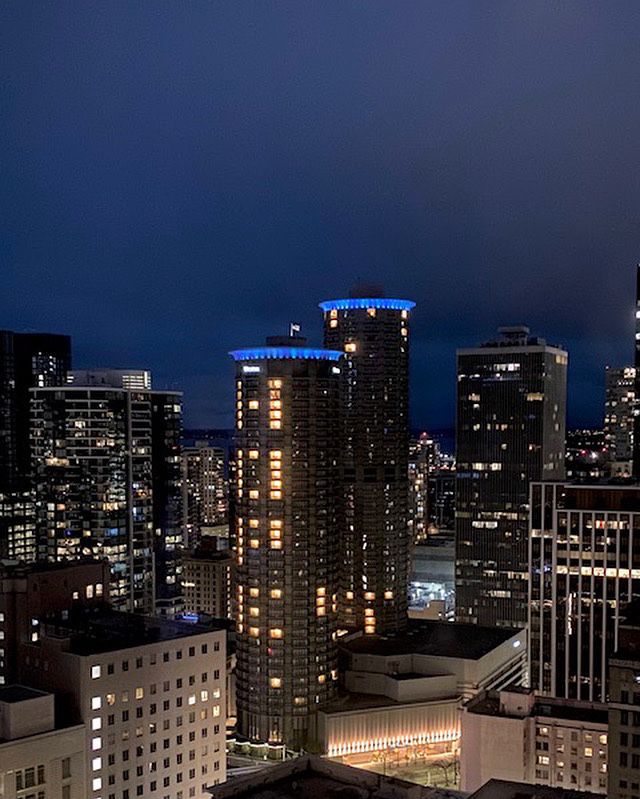 To our frontline and essential workers, we want to thank you for your continued efforts during thus unprecedented time. Tonight, we join @makeitblue_usa to shine a light for those who are working tirelessly every day. 💙 #makeitblue #stayhome #lightitblue #marriottstrong