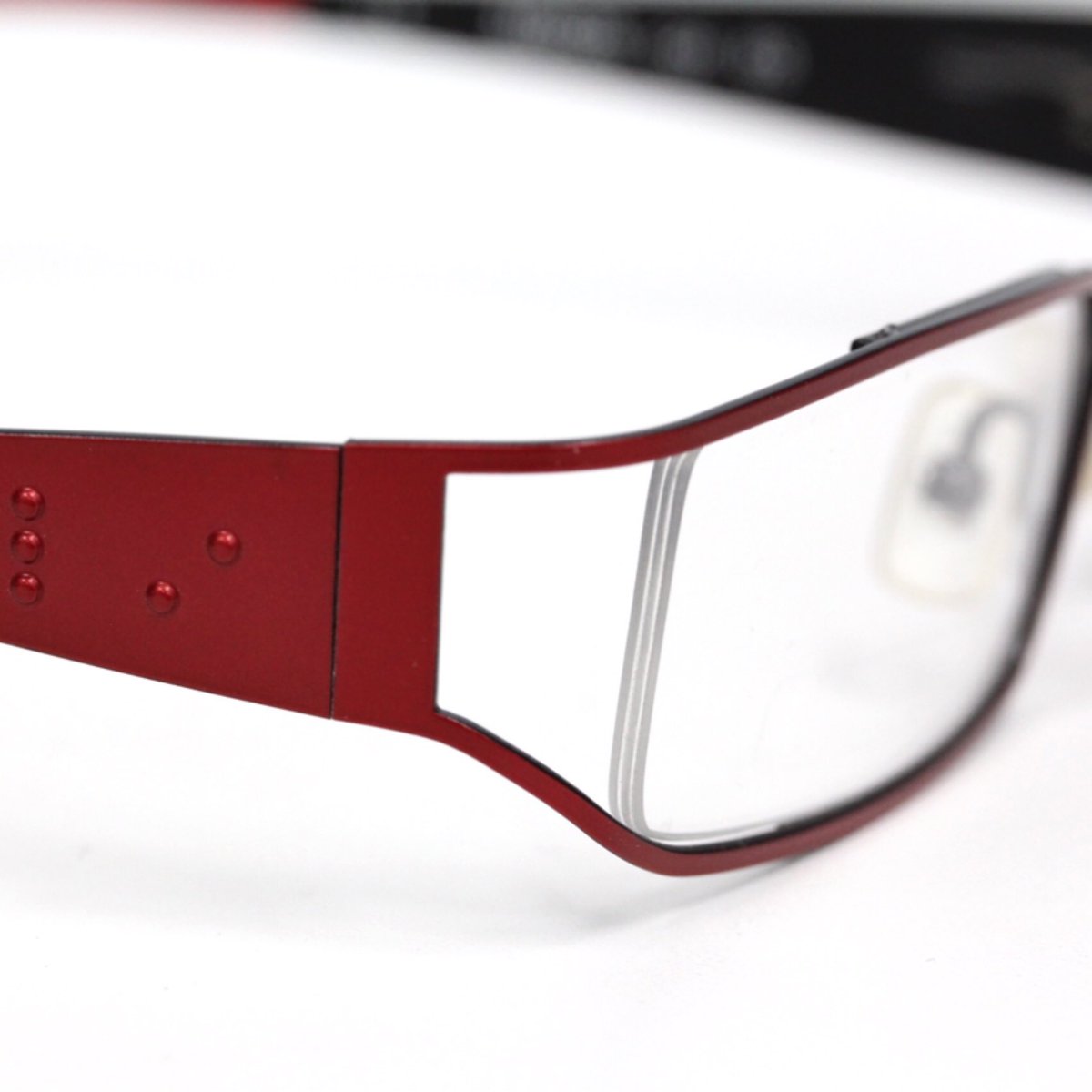 Eyewear Shop Ami 岐阜県関市の眼鏡屋 スタッフ音久 W En Twitter ﾟdﾟ あなたに似合うメガネありまーーーーす 本日は M M エム パー エム スクエアフレーム メタル素材と相まってかなりシャープでスタイリッシュな印象 サイドのスリット そして