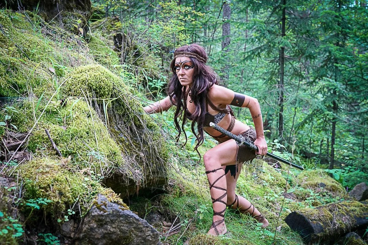 красивые амазонки. амазонка азиз. голые амазонки сражаются. образ девушки амазонки. элли чиджли воительница.