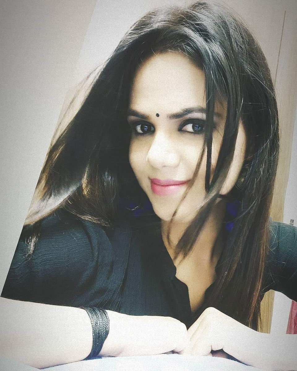 BebakRashmi's tweet image. इल्ज़ाम ही जो लगाने पर आ जाऊं तुमपर तो हर गुनाह शर्मिंदा हो जाए।
मग़र उसूल-ए-इश्क़ के तहत मोहब्बत में कौन सी अदालत लगाई जाए?
#रश्मि

#StopBlameGame
#StayHappy
#StayHome
#StaySafe 

#FridayThoughts