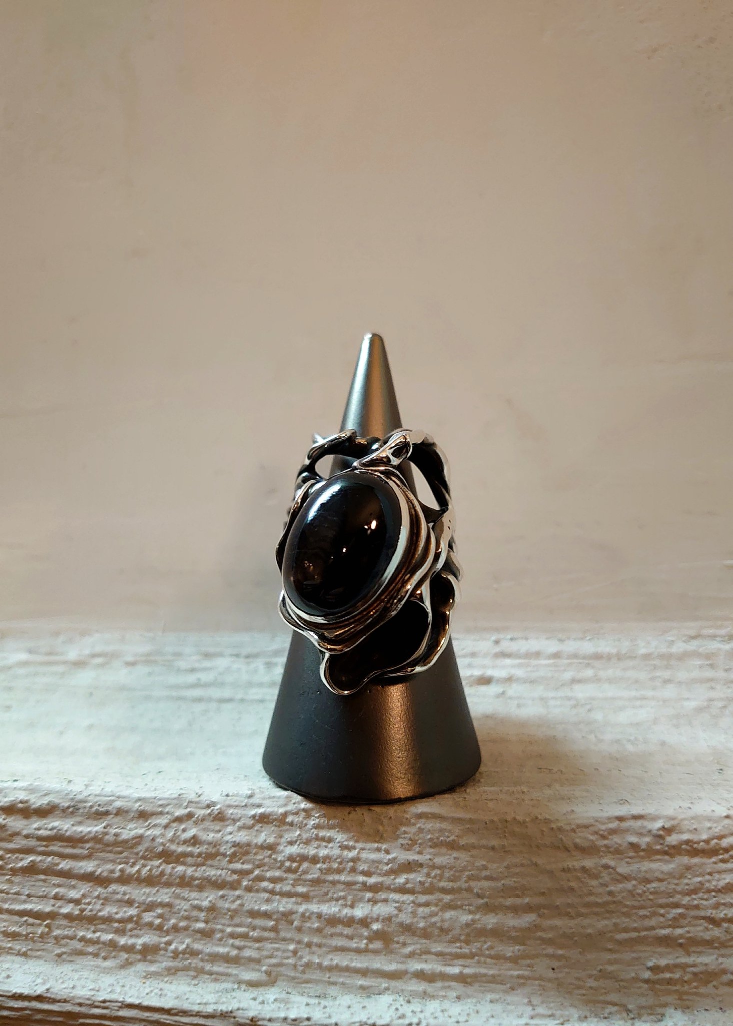 Taujan 215 02リング 細かな脈が積み重なるように構成されたリング 脈の密度と立体感がすんばらしいです ᴗ レギュラーのリングですが 1点1点微調整が入るので 完成する度に見惚れちゃいます オーダーありがとうございましたｯ T