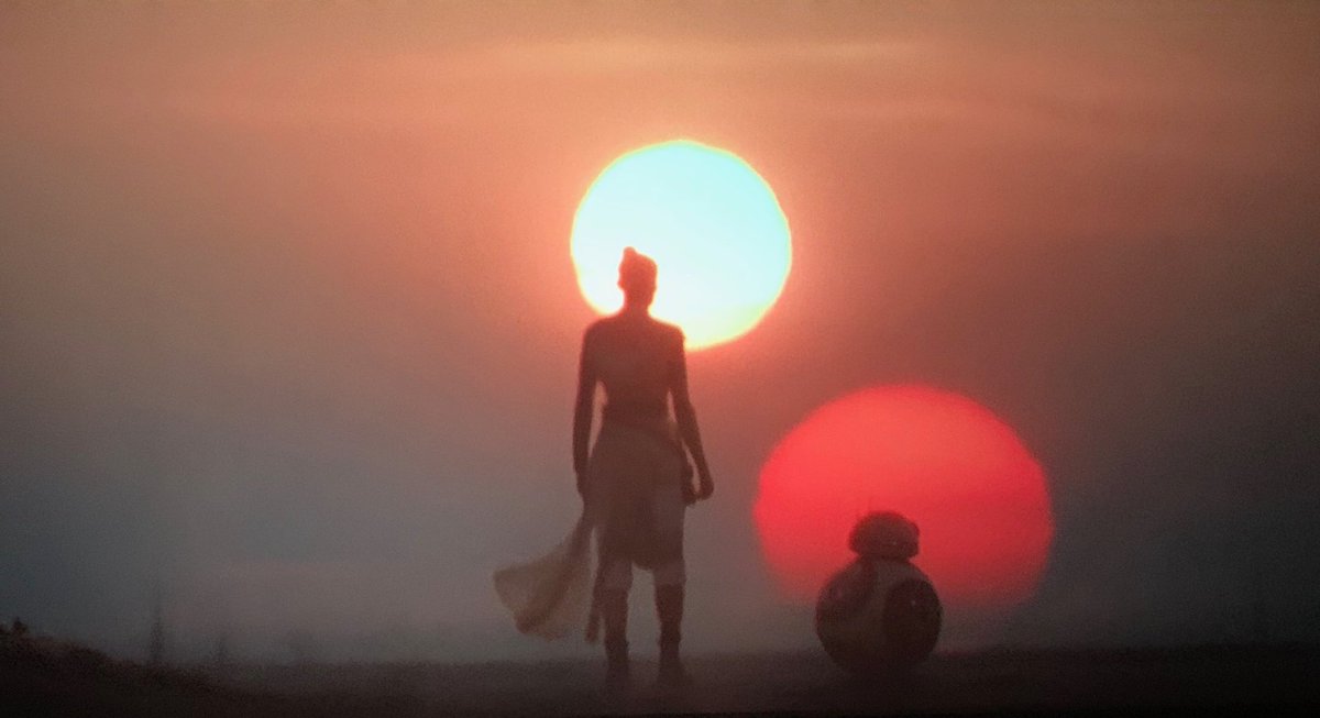 Now... WTF does this scene mean? Luke's Tatooine scene in ANH is sad. It's not happy, glorious, or optimistic. If anything, it was about the fear of being trapped forever on a desolate planet, away from his dreams. How can a young person's journey END there?