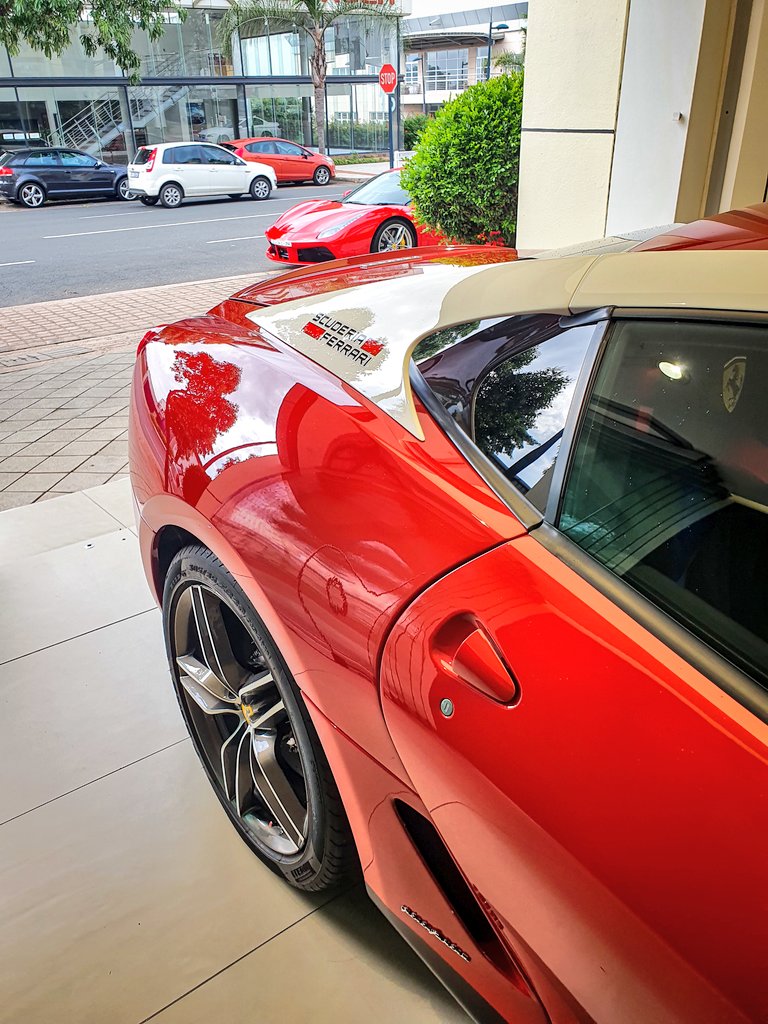 Aperta's tweet photo. #AutoLockdownPhotoChallenge
Todays theme: Unicorns
For this I was lucky enough to spot a 1 of 1 in South Africa and 1 of 40 worldwide, the Ferrari 599 GTB 60F1 Alonso Edition. https://t.co/vhPqNOuia0