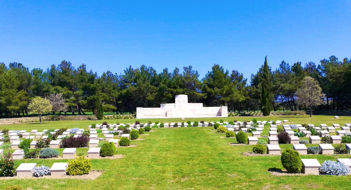 bnbgundogan's tweet photo. @CWGC #AzmakCemetery #Suvla https://t.co/910iMxD8Ag