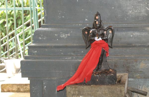 Jetau is placed outside the temple  #SeetaAmmanTemple Ashok Vatika