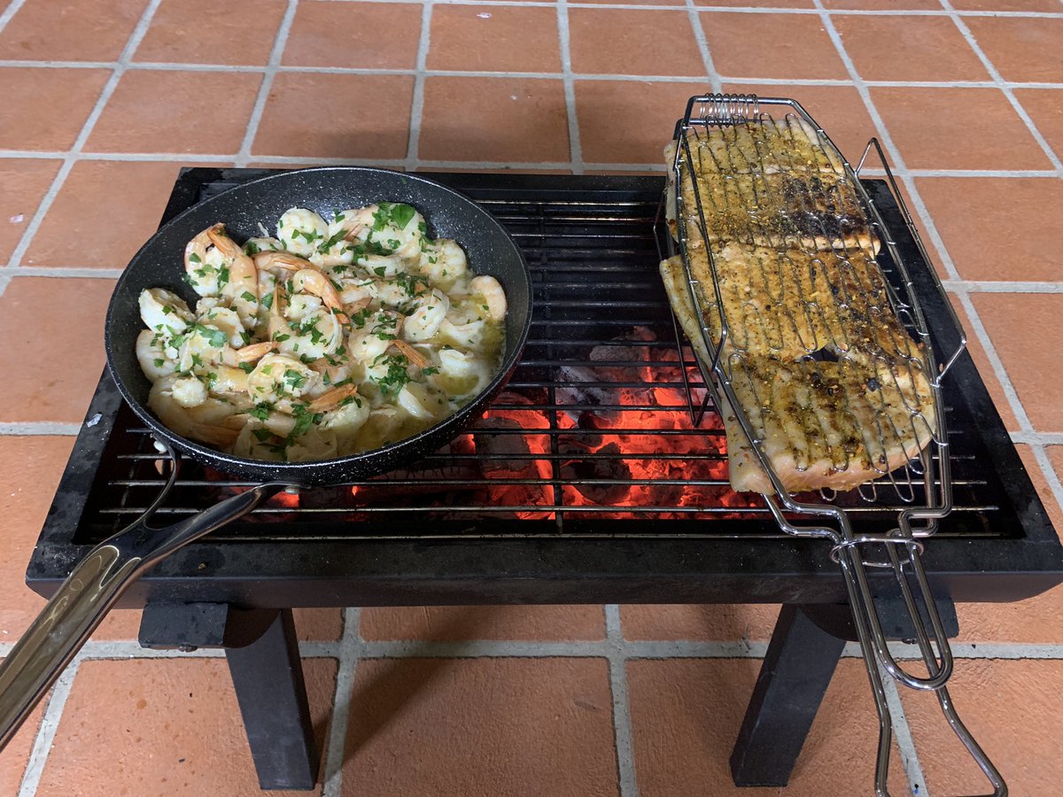 kevin_naing's tweet image. Good Friday it is ⛪️ #CharcoalCooking 🖤