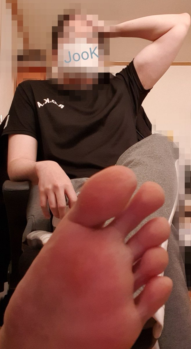 오늘 저녁은 발에 붙은거나 몇개 무라
싫으면 굶던지