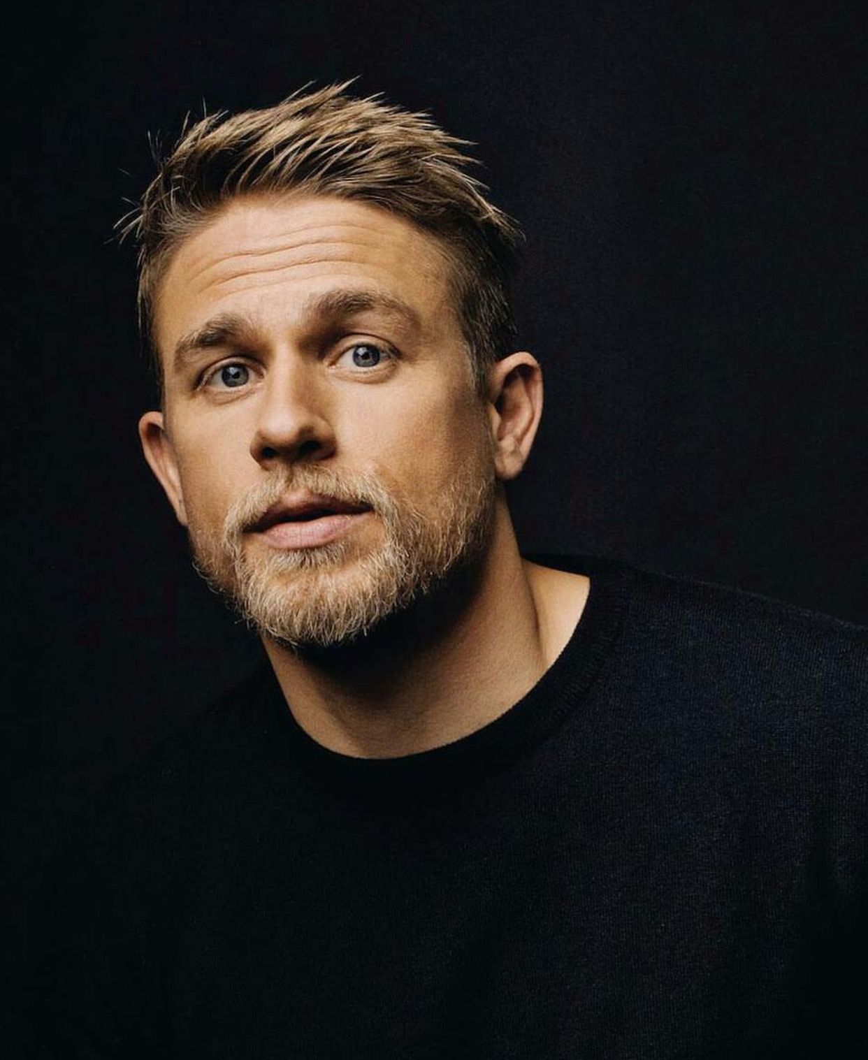 HAPPY BIRTHDAY CHARLIE HUNNAM!!!! 