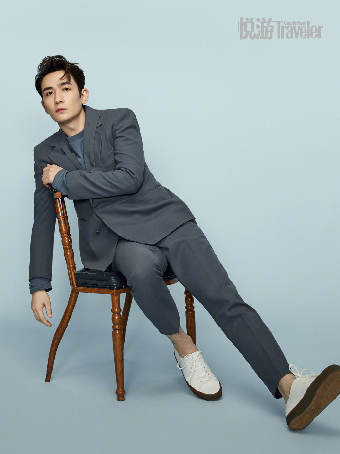 /1 Apr 10 CondeNastTraveler WeChat update: An insightful interview with  #ZhuYilong on his travelling habits (seaside hotels!) & plans (i.e., visiting New Zealand for a road trip):  https://mp.weixin.qq.com/s/Bh8QJSkN9Yd4Y5KKvpRRzQ (Will update this thread with bits of his interview later)  #朱一龙  #朱一龍