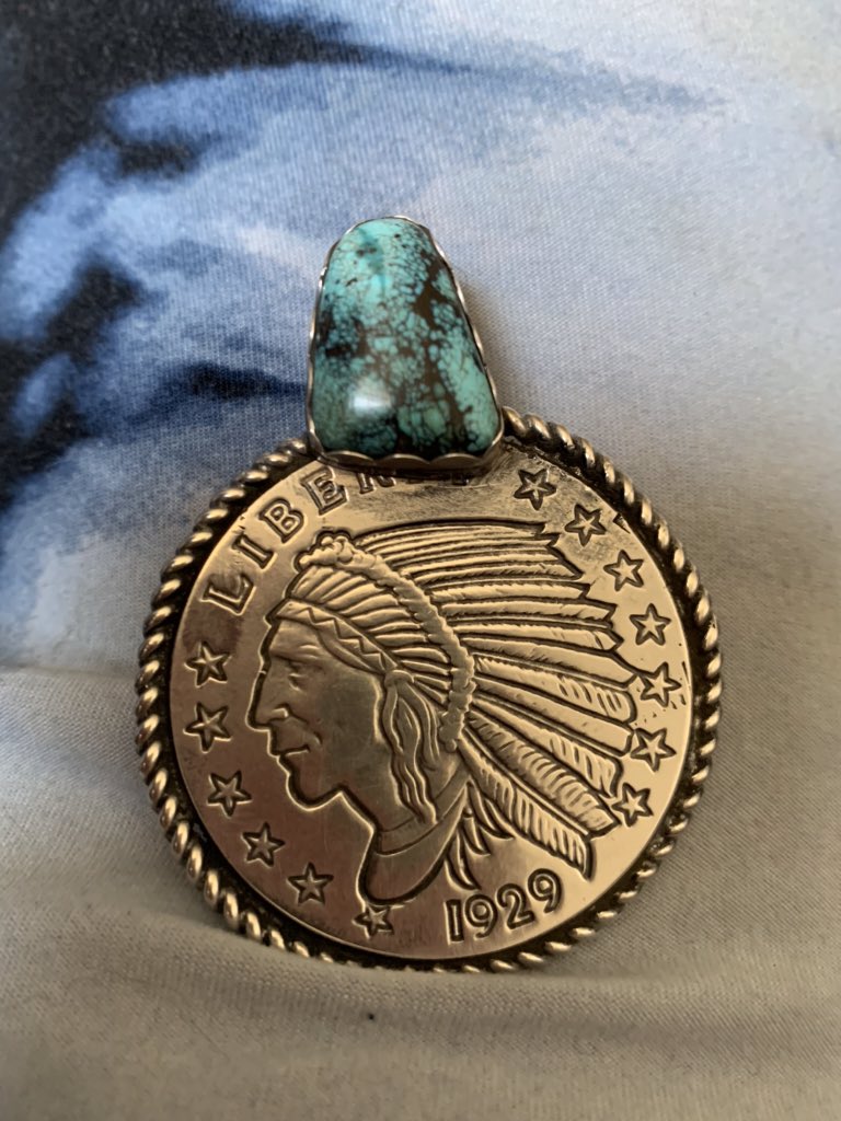 LoganPerryman's tweet photo. Buy this pendent I made today. 😉 https://t.co/3kmBaFqG01