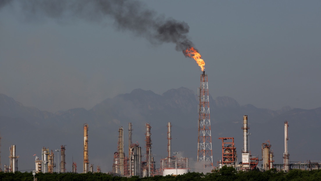 Guaidó - LA DEBACLE DE PDVSA - Página 9 EVOB5qdUYAEGuJm?format=jpg&name=medium