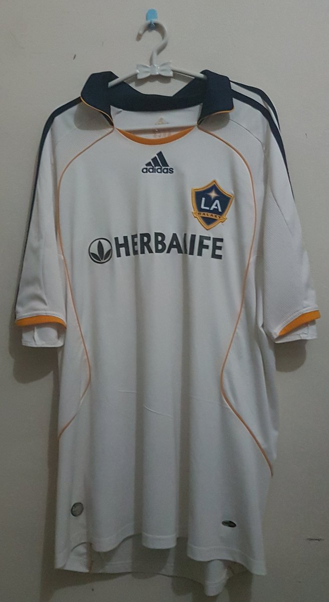 jerseysneil's tweet photo. #PJB3 LA Galaxy Home 2008, #23 Beckham.
NNS + sponsor remake. Patch Ori.
Minus:
- Pin rusak.
- Sponsor dan NNS sedikit crack. https://t.co/tyd7fCGPut