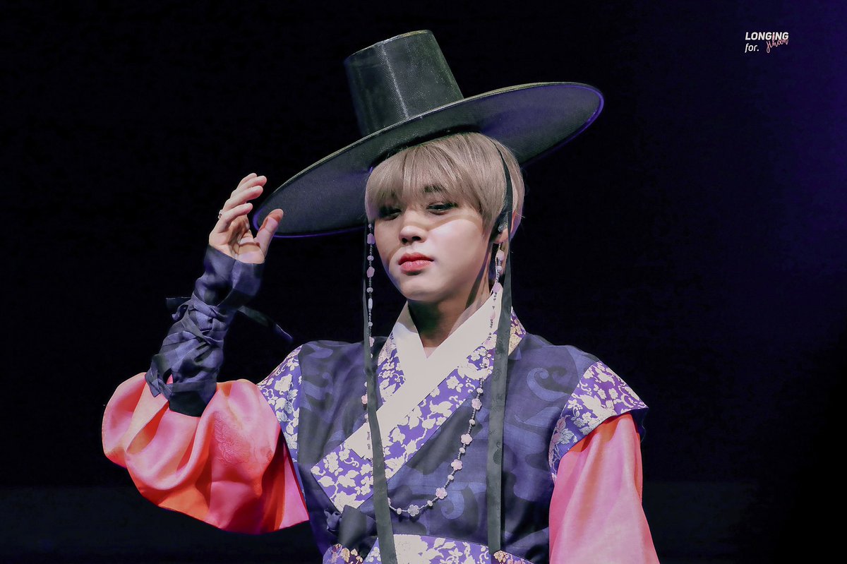 191225 도련님~

#박지훈 #parkjihoon