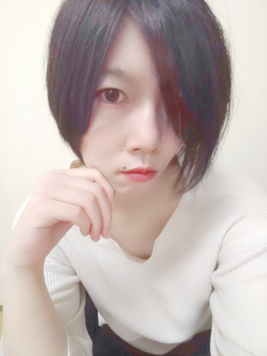 黛 津樹葉 まゆずみ つきは در توییتر ショートカットの日 ボブカット メンズショート アシメショート クールウルフの順番です 髪型でイメージ変わりますし カラーでもイメージ変わりますよね またショートやりたいなぁ