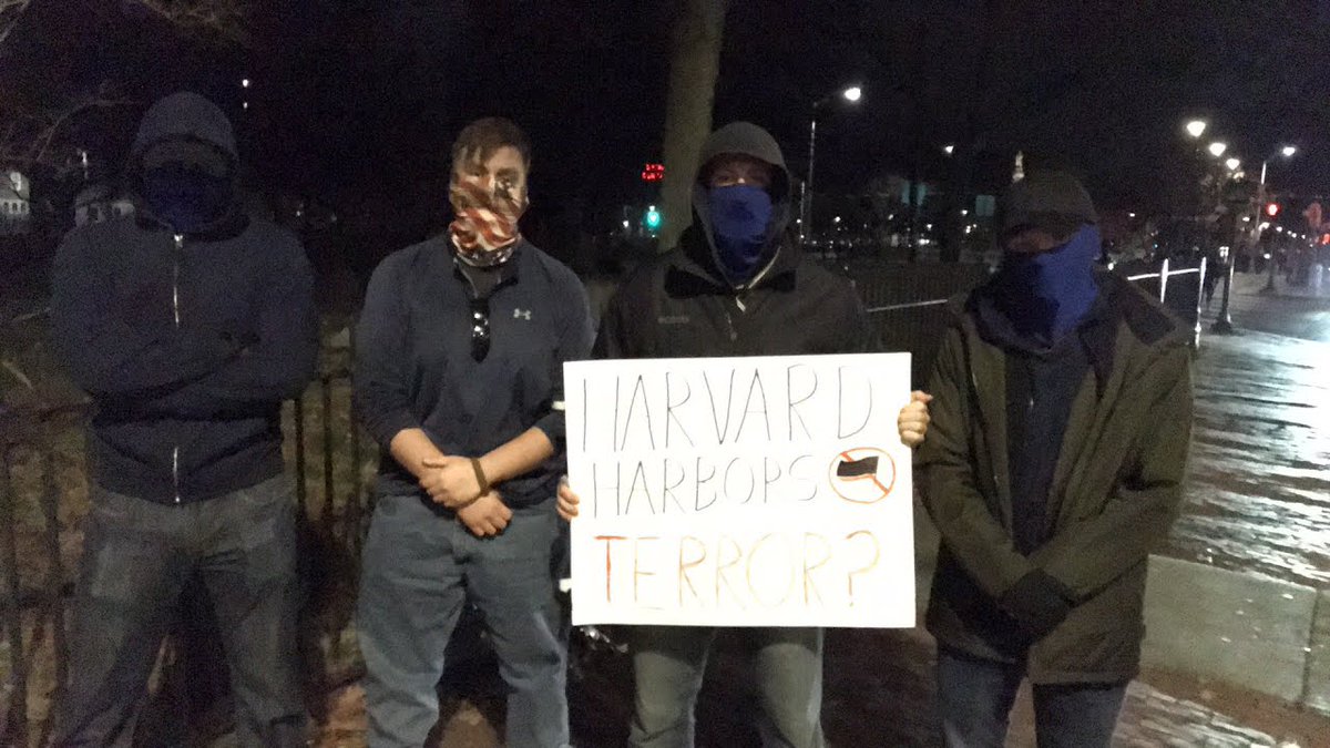 6/ In December 2017, he attended a protest of the Harvard Coop with Boston Free Speech, wearing a Patriot Front mask.The neo-Nazi regalia didn't seem to bother the "free speech" folks.