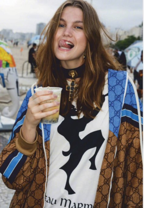 itscutenotjp's tweet image. "The Bird of Rio" in Gucci. #VogueBrazil January 2019.