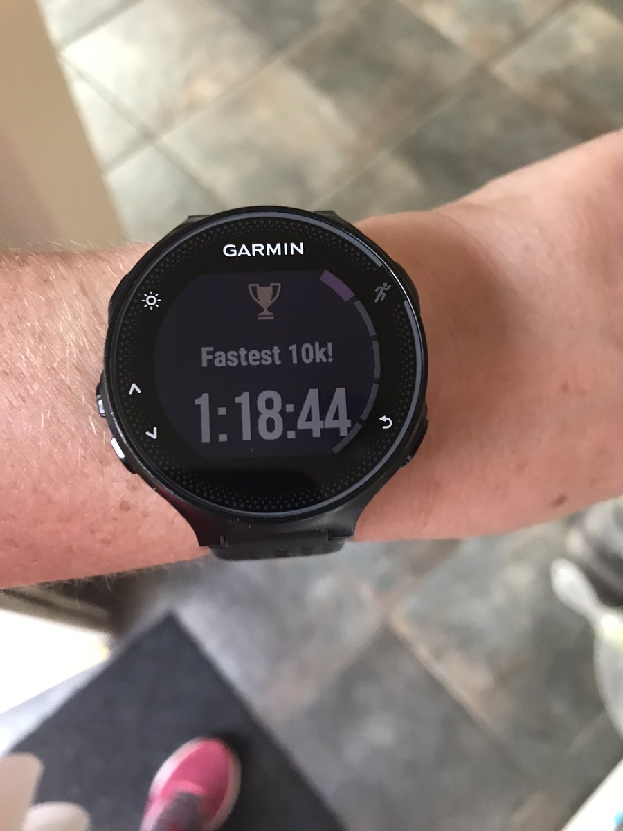 SheilaBailey46's tweet photo. No Schubs today so went out for a #codrun #sunrise only went and smashed my 10kpb by 4mins! In the last 3 weeks I have knocked 12 mins off my 10k #bursting #sohappy #RAW @RunAcademyBN11 https://t.co/4lIXWB0Bie