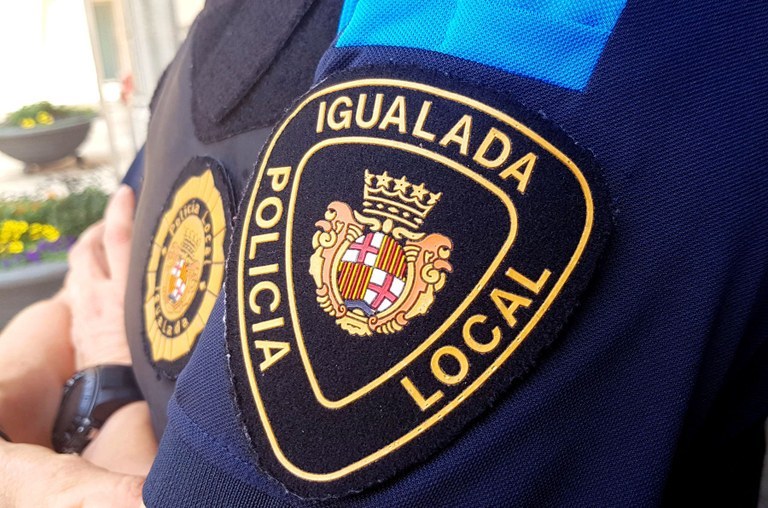 ALERTA – La Policia Local d’#Igualada avisa que si algú s’identifica com a agent de salut per fer el test de detecció de la #COVID19, no el deixis entrar a casa radioigualada.cat/lacarta/alerta…