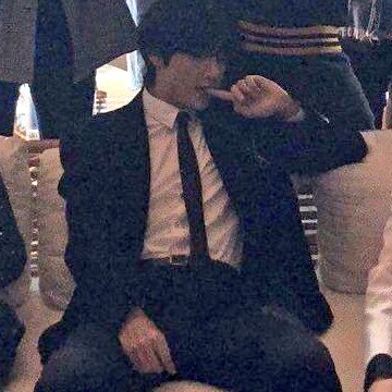 taehyung giving off rich ceo vibes; a thread