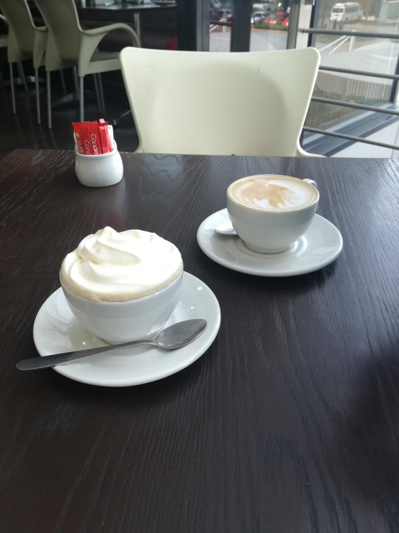 popzee7's tweet image. #Fego bathong 😭