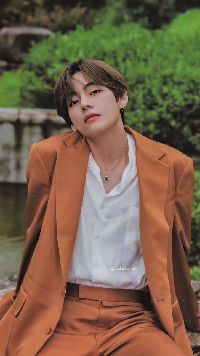 taehyung giving off rich ceo vibes; a thread