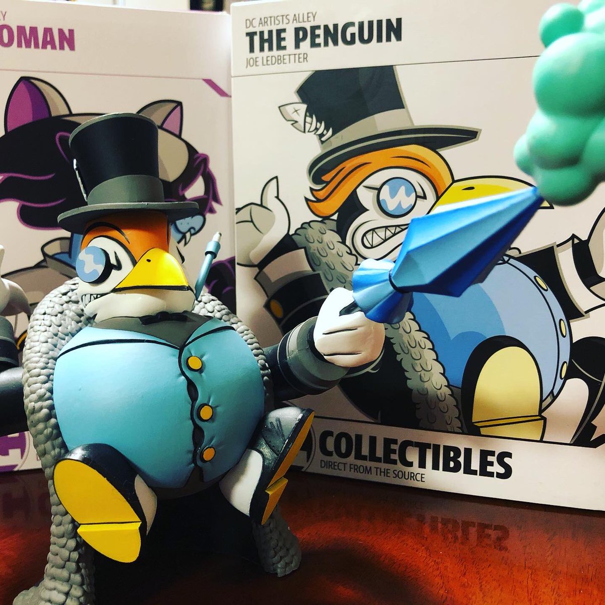 mitsurwan's tweet photo. DCコレクティブルズのアーティストアレイ、レッドベターをついに手に入れた!ロビン、ペンギン、キャットウーマン。ペンギンかわいい!ホットトイズやファンコpop!以外にも集めてしまう。。米アマ爆安セール見つけてラッキー。 #dcコレクティブルズ #dccollectibles #joeledbetter #batman #robin https://t.co/9EyFa4KGla