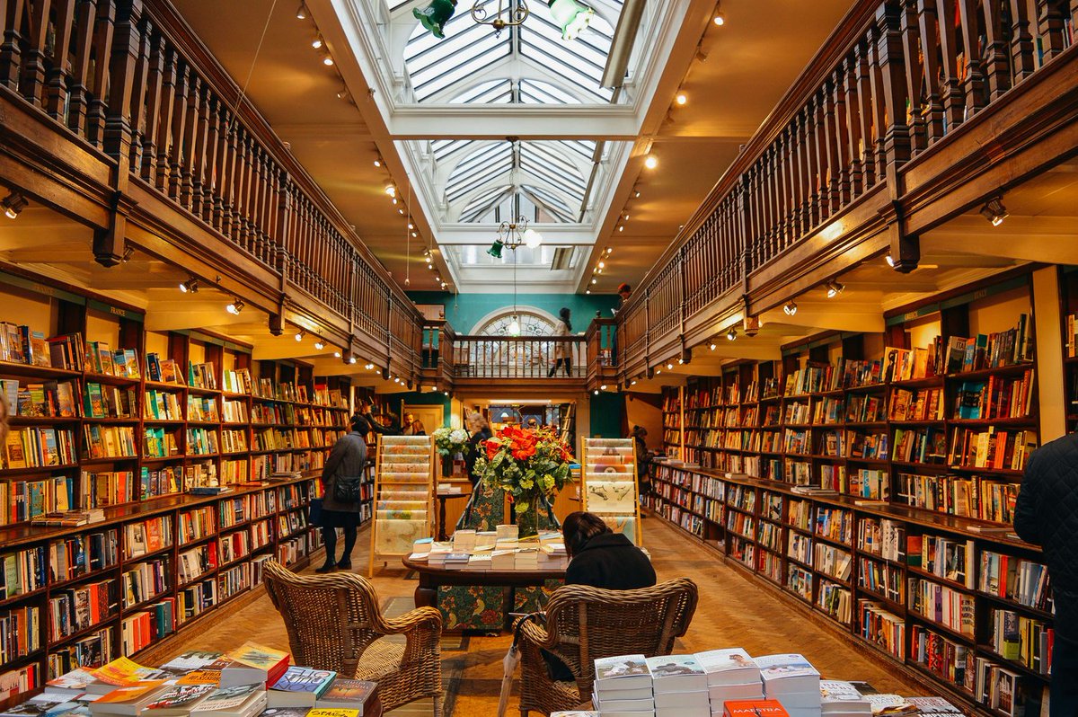 More books shop. Daunt books, Мэрилебон. Книжный магазин. Американские книжные магазины. Самые красивые книжные магазины.