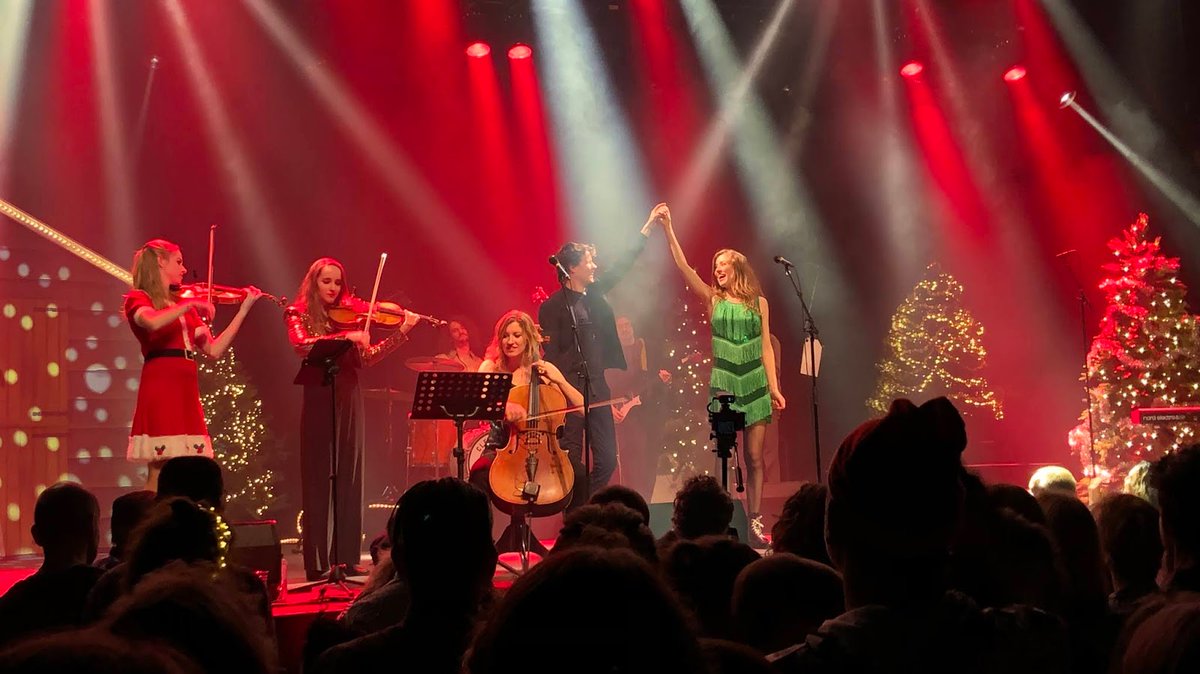 ontwerpmarqui's tweet photo. Ik wens u een fijne Instagram livestream en een aangenaam etensmaal, met Paasbrood, Kerstkransjes of wat dan ook.
#gremdaat #cleanpete @CleanPeteMusic
https://t.co/Fap6kuYnPl
https://t.co/ydlCZw2dtV https://t.co/uiZOPE9mXM