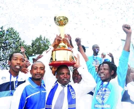 LebajoaTebalo's tweet photo. #FridayMemories
In 2008 @VodacomLes pumped 4m Maloti for a tournament called #VodacomSoccerSpectacular that ran from 2008-2011. this tourney include all clubs from A Division Premier league where fans voted for their team. #MatlamaFC won it twice while #FCLikhopo and #LCSFC once. https://t.co/uDz2eaL8JY