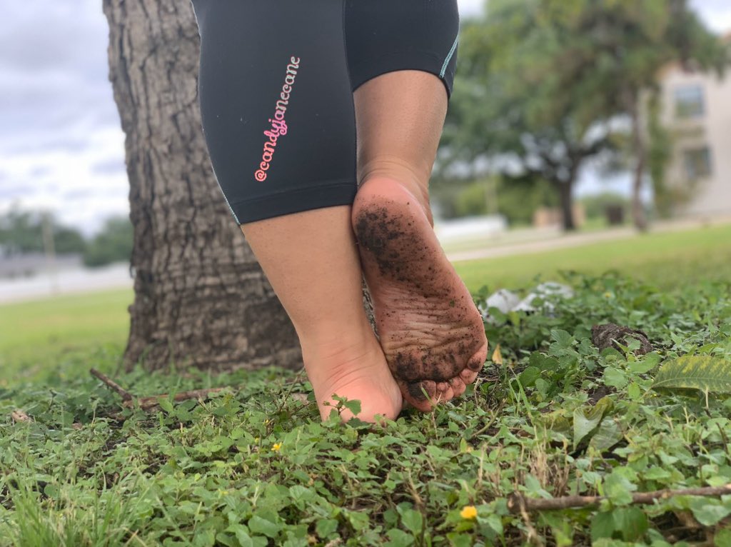 CandyJaneCane's tweet photo. You wish you were beneath me, you long to be near me, but you know you’re place. 😈 #findom #footfetish @rt_feet @footparadisert @sanco4033 @justaslave6 @DirkHooper https://t.co/UO9L0aRVps
