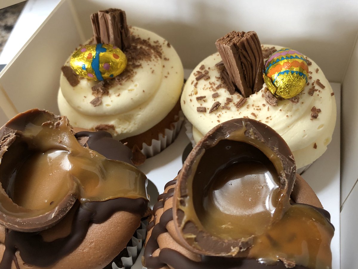 lizzybbee's tweet photo. This morning, I’m reminiscing about these wee beauts from @CrumbsCupcakery. They delivered to my door step last week - happy days! 🥰🧁😋 https://t.co/u6zbsRQwyX