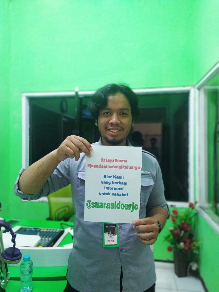 Suara_Sidoarjo's tweet photo. #suarasidoarjo
Mari Bersatu melawan penyebaran covid_19 dengan acara #dirumahaja biar kami yang memeberikan informasi.
#yourmultiplatformradio
SUARA SIDOARJO
LEMBAGA PENYIARAN PUBLIK LOKAL PEMERINTAH KABUPATEN SIDOARJO https://t.co/szDg7PndZd