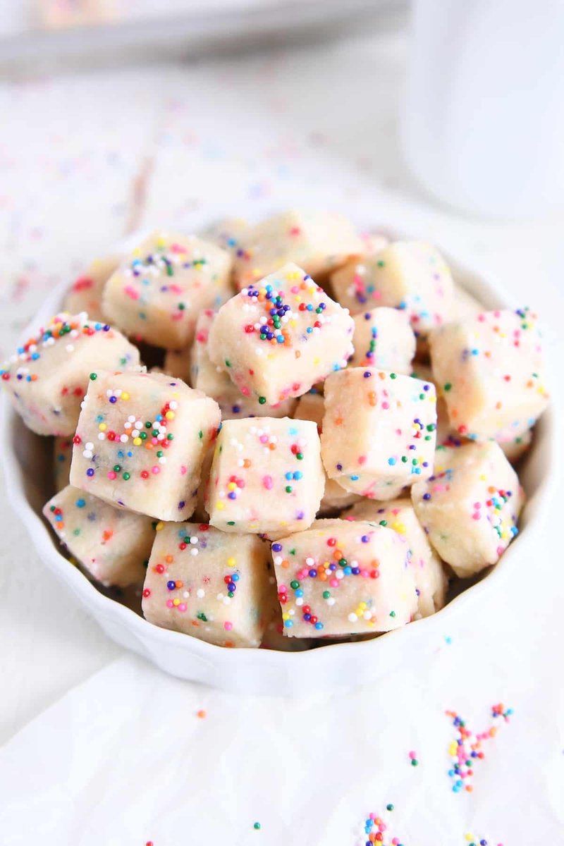 SkinnySpatula's tweet photo. Quick and Easy Funfetti Shortbread Bites {Egg-free} | Mel's Kitchen Cafe πͺ #easies #funfettis https://t.co/sMRJETFmNn via @melskitchencafe https://t.co/royenbIJJ7