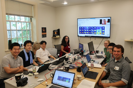 4 imaging teams used various software to reconstruct images. The teams were not allowed to talk to each other for a period of 7 weeks, where everyone had the opportunity to make their first black hole images. I co-led Team 2 with  @sparse_k , shown here!cr. S. Ikeda