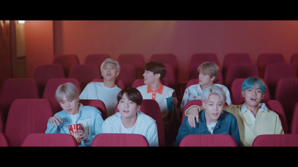 Since we're all staying at home for obvious reasons... here is my thread about some movies I've watched that are very close to BTS art or that have been mentioned by them.Let's go to the movies... virtually! @BTS_twt  #StayAtHome  
