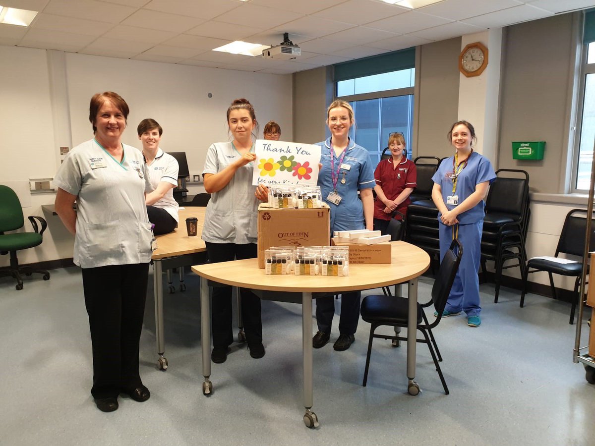 robinhoodprcv19's tweet photo. Some of the Belfast Royal #frontline team receiving their much needed toiletries packs donated by the #robinhoodproject. Helping the key workers stay happy and healthy! https://t.co/XLr1L4iMq0