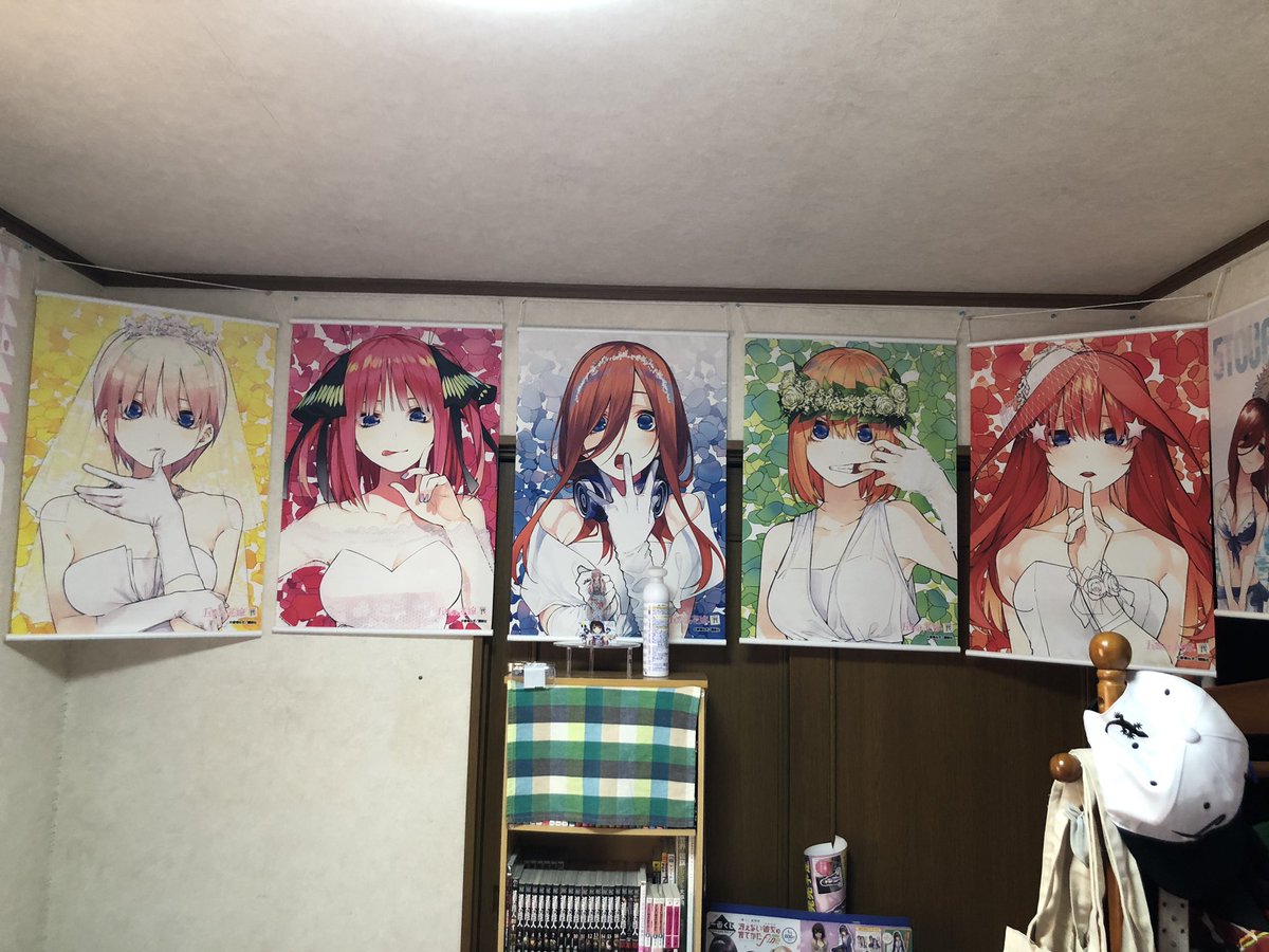 SAEMAI_PONPON's tweet photo. @saekano_mickey 
@animesuki_mochi 
楽しかったー
五等分の花嫁展で仲良く破産したなw
なんだよ 5人買うか なにも買わない って
選択肢おかしすぎるw
仕方ないよなw
オタクの卵だもんまだまだこれからたくさん楽しめる

ミッキーは忙しいだろうけど暇なときまた会おうぜ
きなこもちは金稼げww https://t.co/8JBnbrK32f